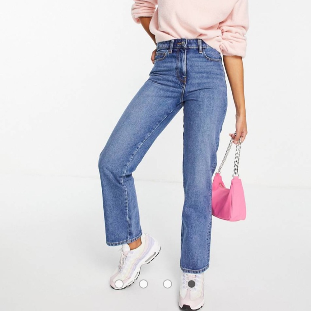 COLLUSION x005 ‘90s Straight Leg Jean in MidWash Blue by ASOS. Size:28